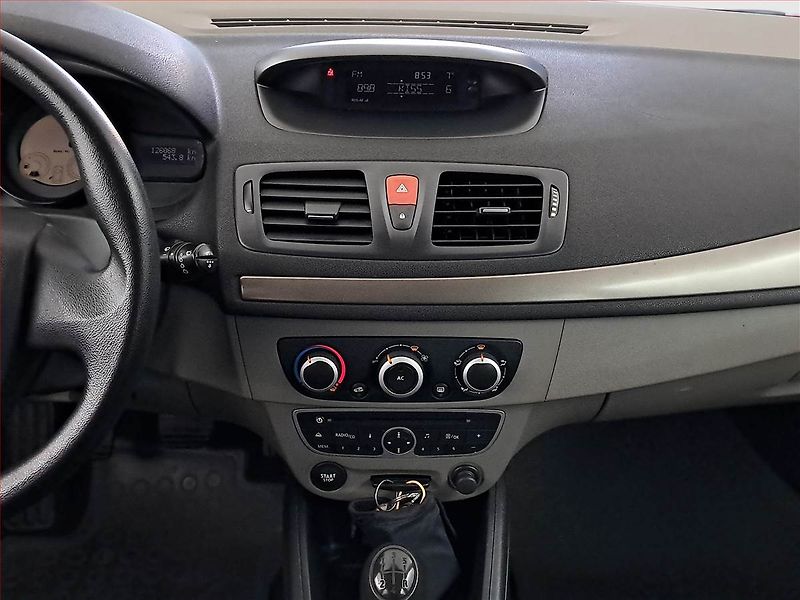 Renault Mégane (2009) 1.6 16V, Serv.kniha, nová STK - fotka 12 z 14