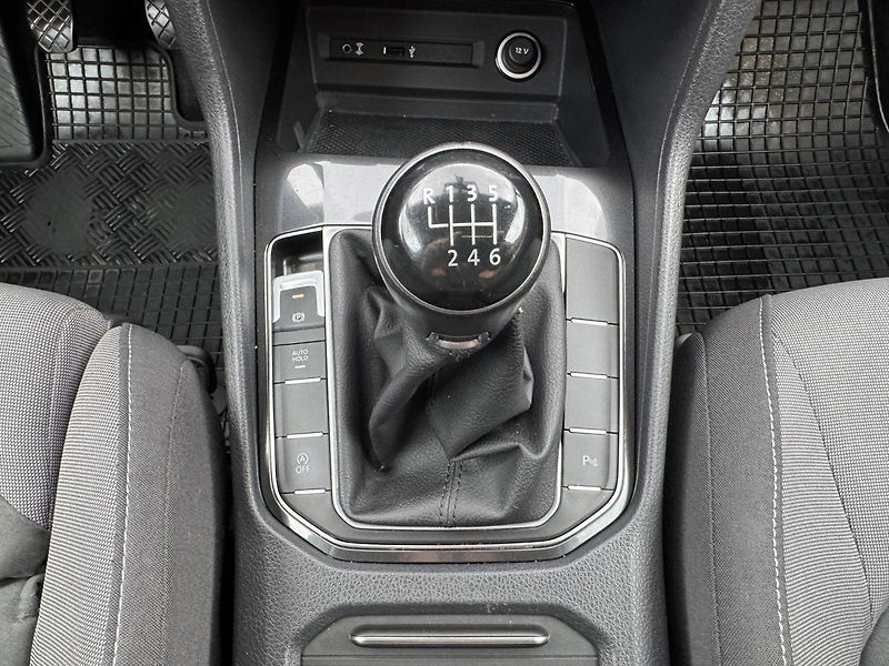 Volkswagen Golf Sportsvan (2018) 1.5TSi LED Navi Kamera - fotka 8 z 50