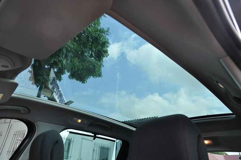 Peugeot 5008 2.0HDi 110kW PANORAMA - fotka 14 z 18