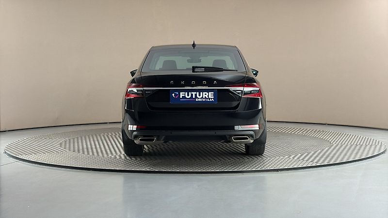 Škoda Superb 2.0 TSI DSG 4x4 Style - fotka 5 z 34