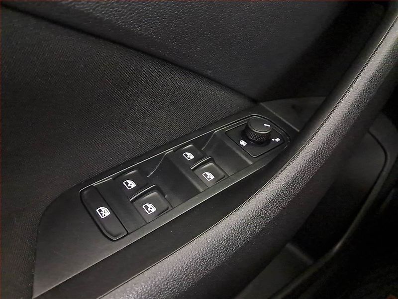 Škoda Kamiq (2025) 1.0 TSI - fotka 16 z 16
