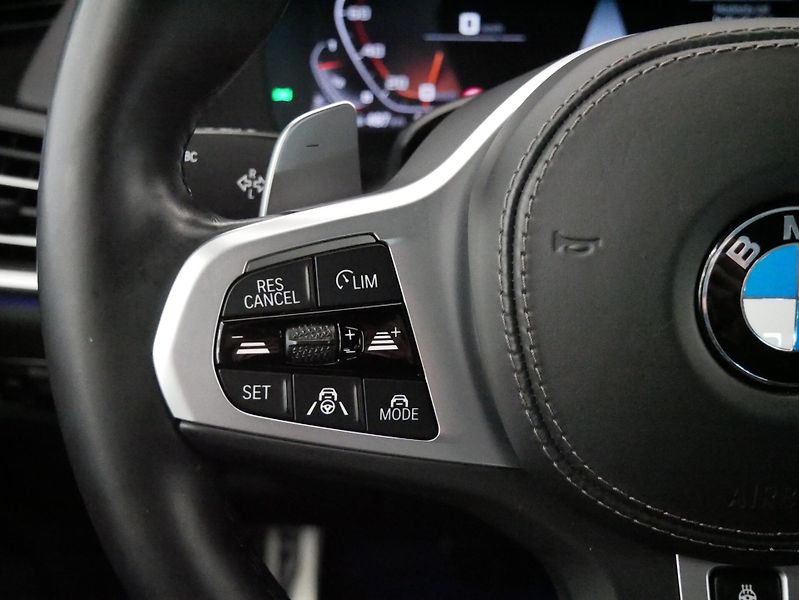 BMW X5 - fotka 16 z 31