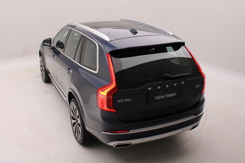 Volvo XC90 B5 AWD INSCRIPTION REZERVACE - fotka 17 z 46