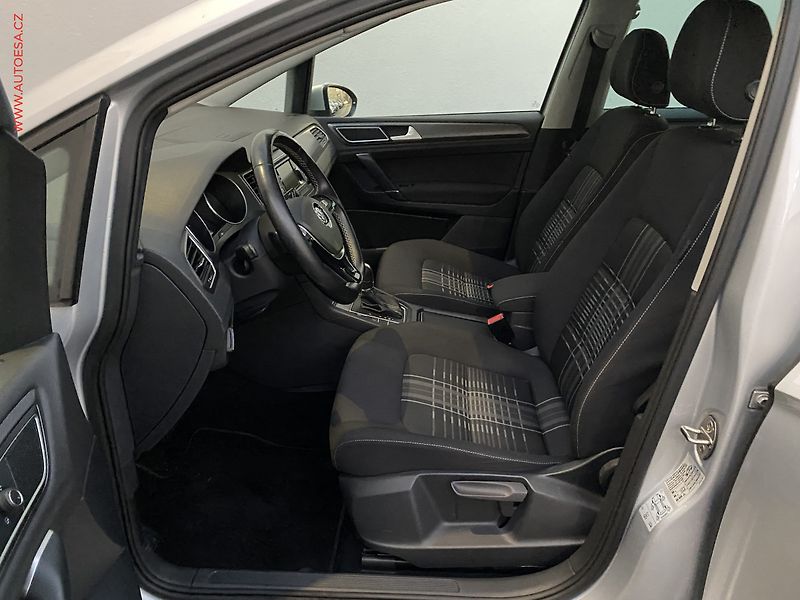 Volkswagen Golf Sportsvan (2015) 1.2 TSi, Lounge, AT - fotka 9 z 17