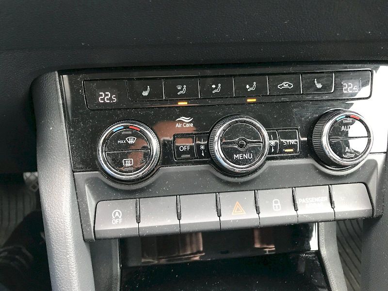 Škoda Karoq (2019) AMBITION TSI 1.5-110KW 6MP - fotka 23 z 24