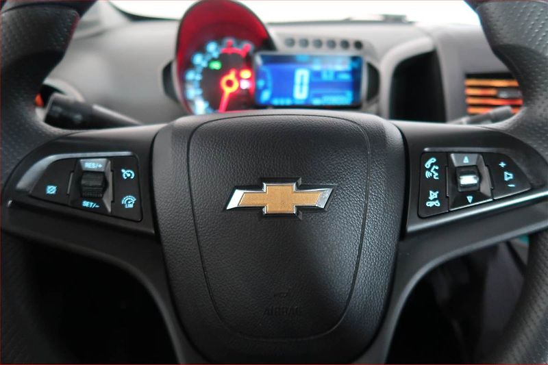 Chevrolet Aveo (2013) 1.2 i 16V, po STK, Tažné - fotka 16 z 16
