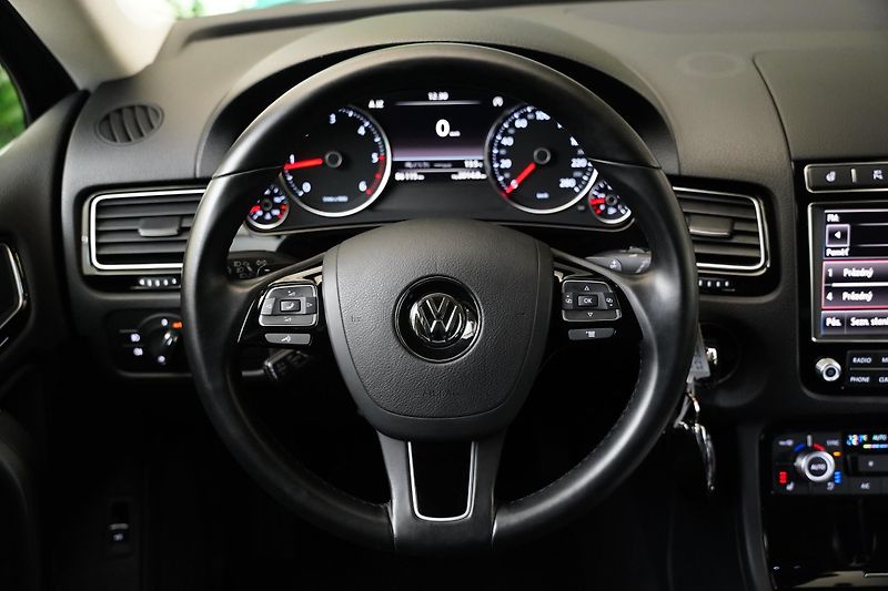 Volkswagen Touareg - fotka 18 z 29