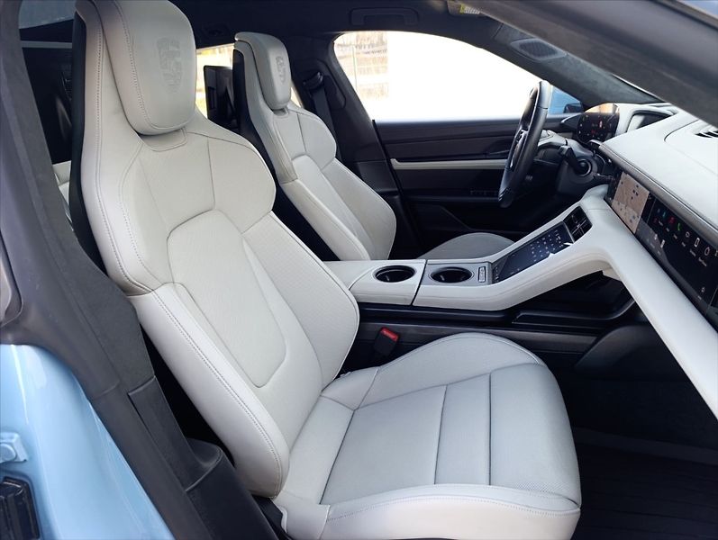Porsche Taycan Turbo S 560kW Keramické Brzdy - fotka 27 z 47