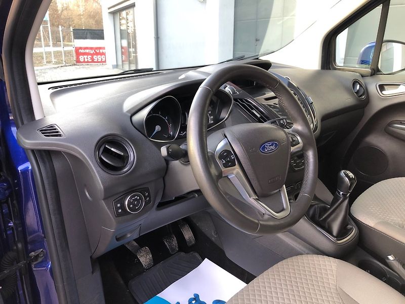 Ford Tourneo Courier (2014) 1.0 EcoBoost - fotka 15 z 28