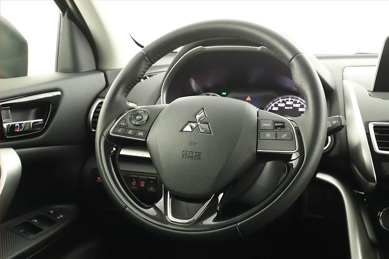 Mitsubishi Eclipse Cross (2019) 1.5 T-MIVEC - fotka 8 z 14