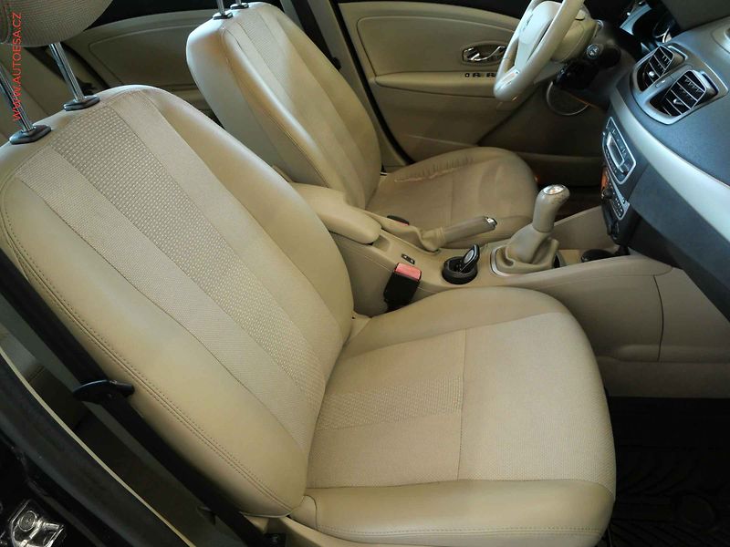 Renault Fluence (2012) 1.6i, 2.maj,ČR, Klima, temp - fotka 11 z 22