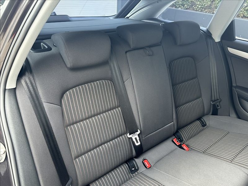 Audi A4 3,0 TDI 204PS  Ambiente A/T - fotka 19 z 53