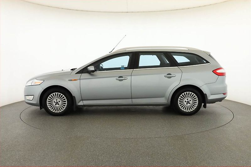Ford Mondeo (2010) 2.0 TDCi, ČR,1.maj, Tempomat - fotka 3 z 17