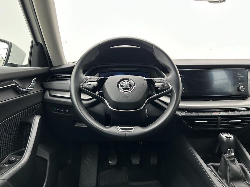 Škoda Octavia 2.0 TDI Ambition Plus - fotka 5 z 28