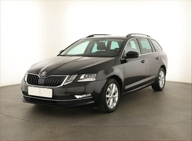 Škoda Octavia (2019) 1.6 TDI, Automat, Navi - fotka 2 z 21