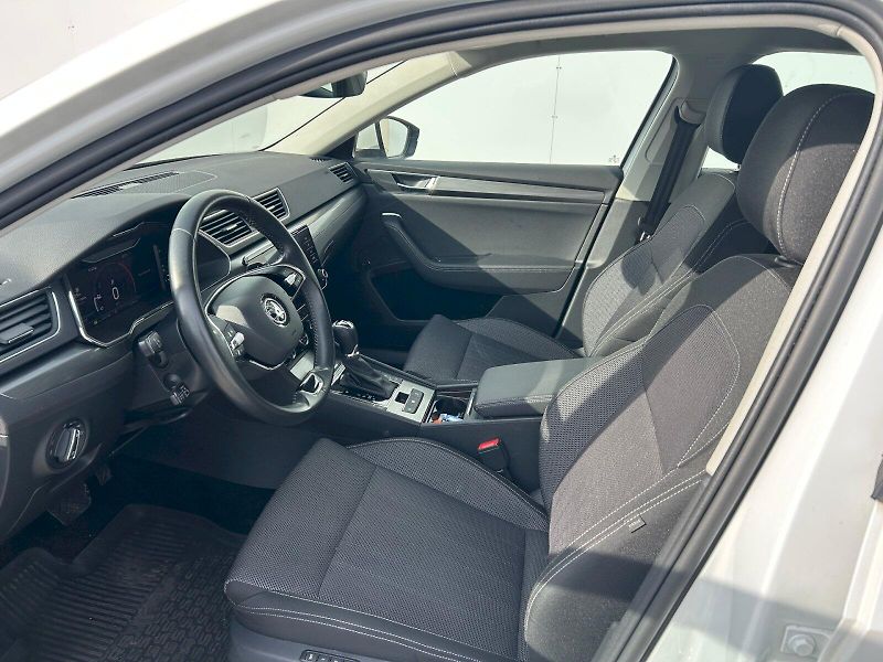 Škoda Superb (2022) STY TD 147/2.0 A7F - fotka 13 z 31