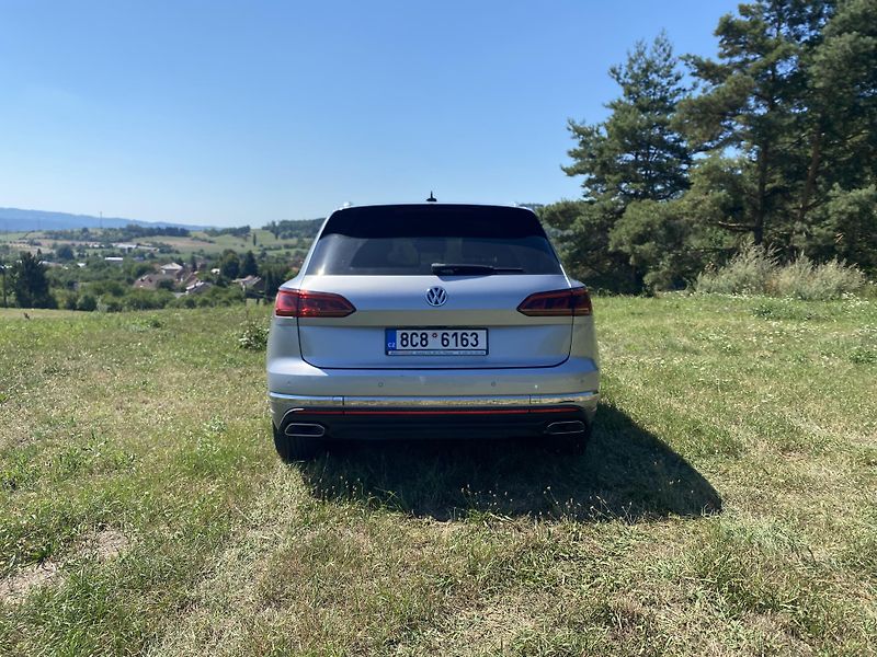 Volkswagen Touareg (2019) 3.0 TDI V6 210 kW, VZDUCH, 4X4 - fotka 6 z 25