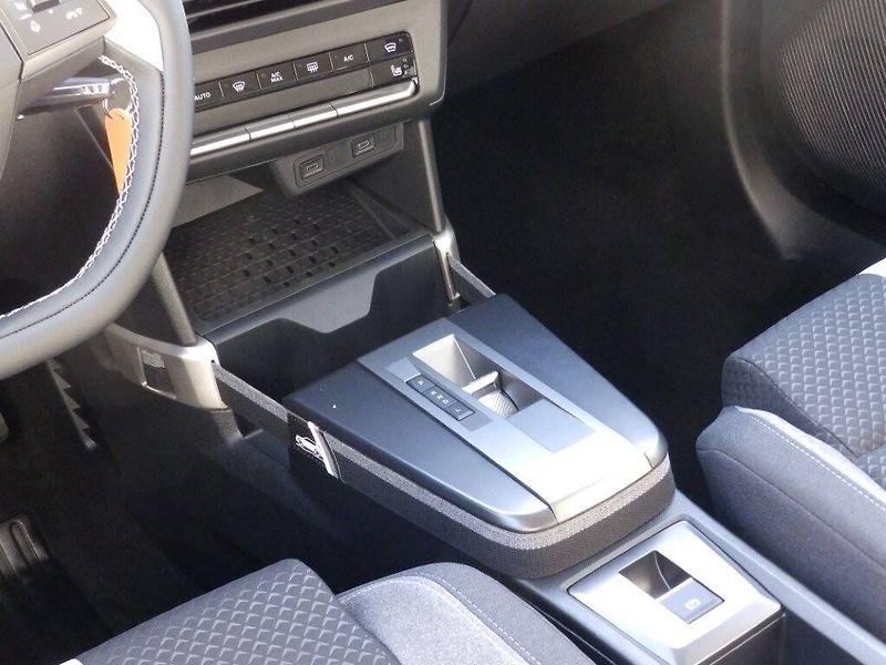 Opel Frontera (2026) Edition Hybrid 1.2Turbo - fotka 18 z 30