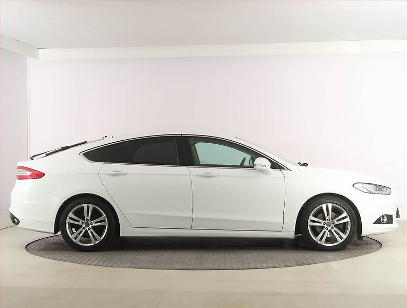 Ford Mondeo (2016) 2.0 EcoBoost, Automat, Kůže - fotka 6 z 26
