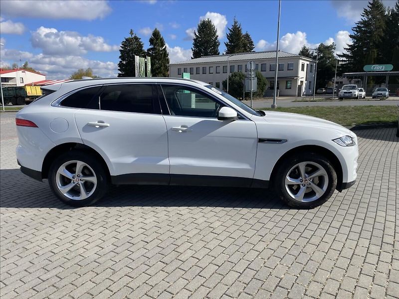 Jaguar F-Pace 3,0 d 221kw AWD Aut. DPH - fotka 5 z 37