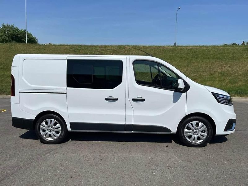 Renault Trafic (2023) Renault Trafic 2.0 dCi 150  - fotka 3 z 15