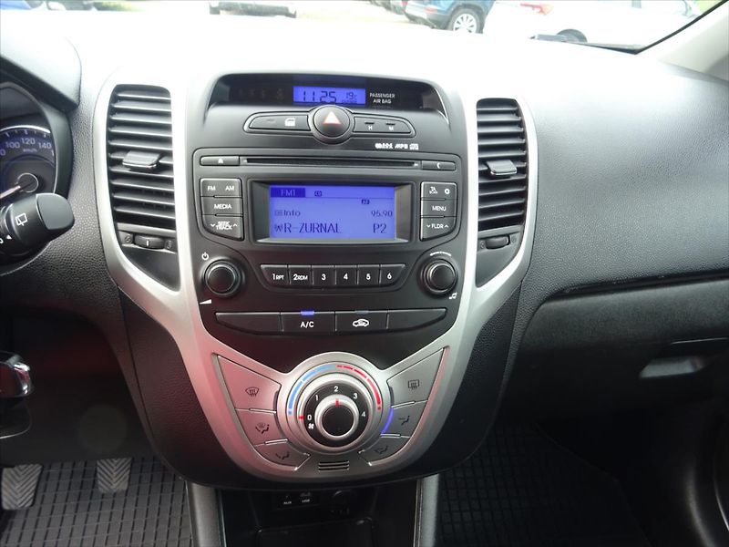 Hyundai ix20 1,4 CVVT 66 kW 1.majitel v ČR - fotka 15 z 18