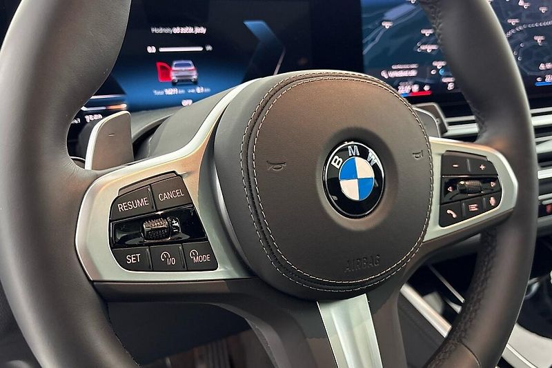 BMW X5 xDrive40i - fotka 25 z 29