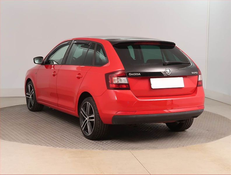 Škoda Rapid (2014) Spaceback 1.2 TSI, Xenony - fotka 4 z 15