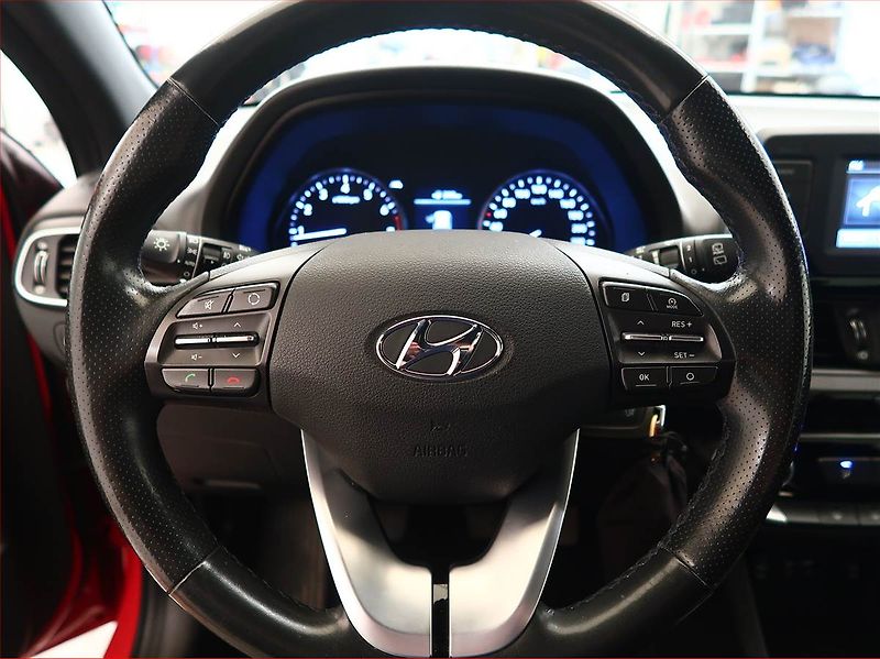 Hyundai i30 (2018) Go! 1.4 CVVT, Serv.kniha - fotka 15 z 17