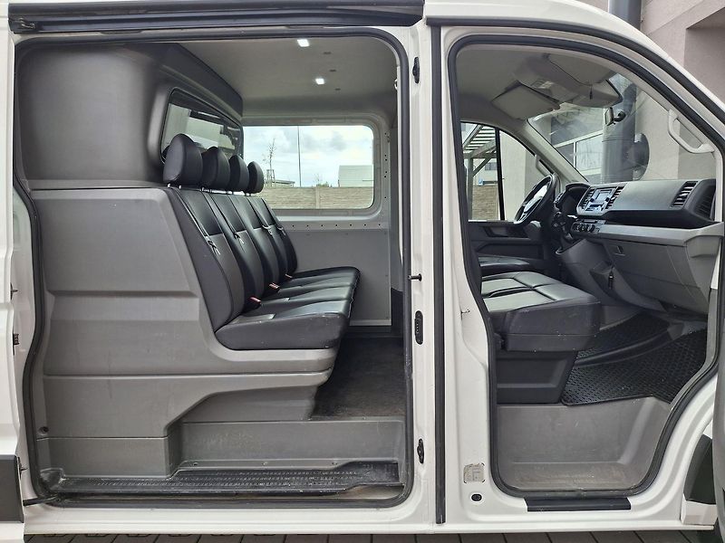 Volkswagen Crafter (2019) 2.0 TDI, 7 míst, ZÁRUKA - fotka 19 z 29