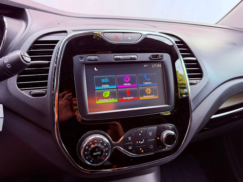 Renault Captur 0.9 TCe Intens, ČR, Serviska - fotka 20 z 25