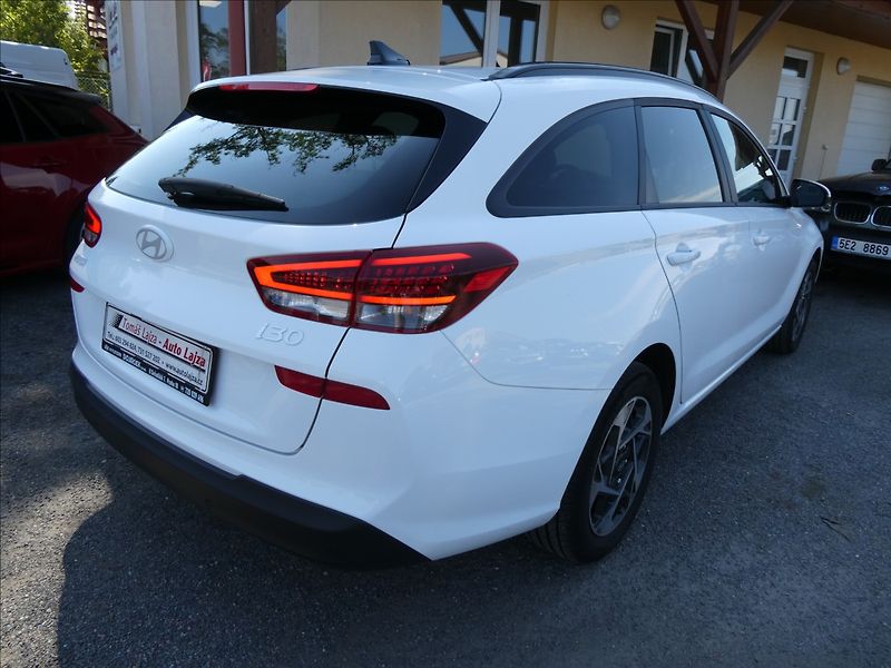Hyundai i30 1,5 DPI 71kW Family,ČR,záruka - fotka 10 z 46