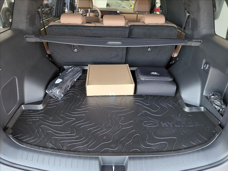 Hyundai Santa Fe (2025) 1,6 T-GDI PHEV 4WD STL PREM - fotka 17 z 17