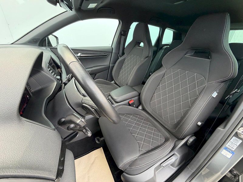 Škoda Karoq (2024) 2.0TSI 140kW DSG 4x4 SportLine - fotka 6 z 35