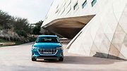 Audi E-Tron při testech v Dubaji