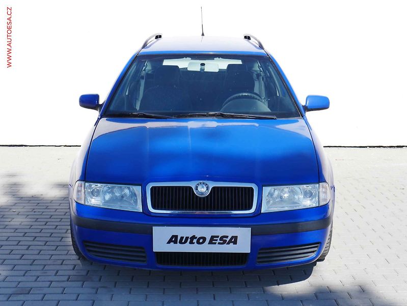 Škoda Octavia (2003) 1.6MPi, ČR, AC - fotka 2 z 16