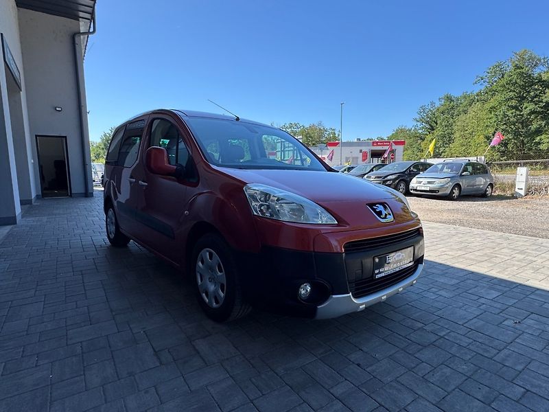 Peugeot Partner (2011) 1.6 HDi, 7 míst - fotka 4 z 32