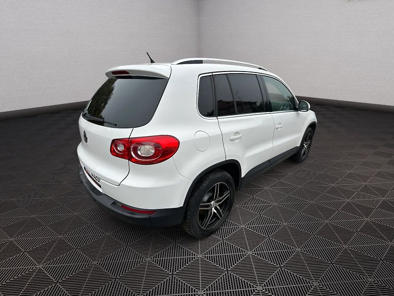 Volkswagen Tiguan (2009) 2.0Tdi 125kw 4x4 - fotka 6 z 30