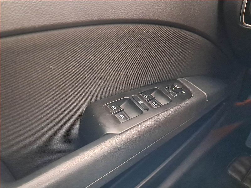 Škoda Superb (2011) 2.0 TDI, Automat, Navi, Xenony - fotka 17 z 18