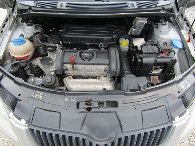 Škoda Roomster (2007) 1.6 16V 77kW - fotka 36 z 36