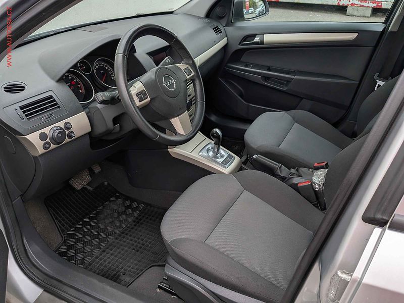 Opel Astra (2007) 1.6 16V, AT, TZ, výhř.sed. - fotka 9 z 17