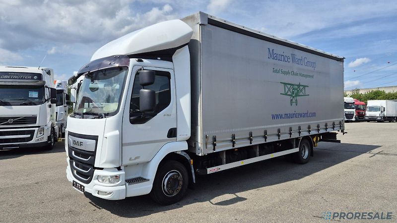 DAF LF230FA E6 - valník s plachtou - fotka 2 z 14