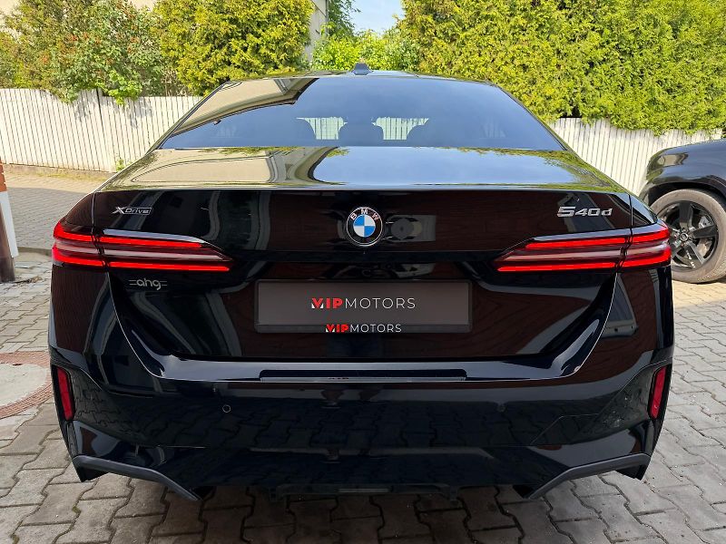 BMW Řada 5 540xD-M PRO-R21-PANO-B&W - fotka 5 z 36