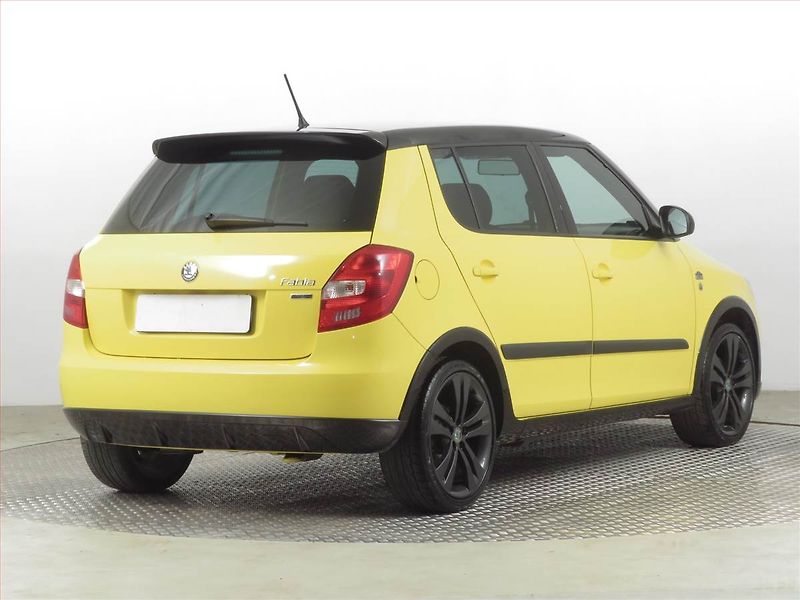 Škoda Fabia (2012) Monte Carlo 1.2 TSI - fotka 5 z 17
