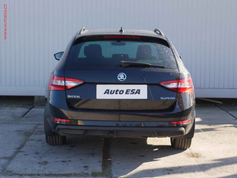 Škoda Superb (2016) 2.0 TDi, ČR, Ambition, TZ - fotka 5 z 16