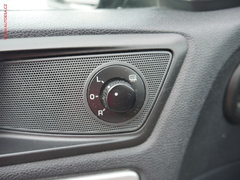 Škoda Octavia (2011) 2.0 TDi, RS, DSG, bixen - fotka 14 z 20