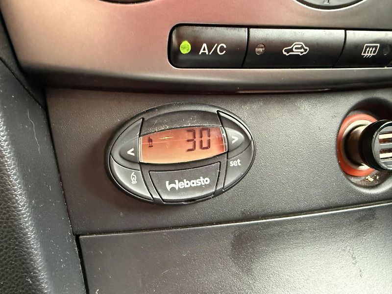 Mazda 3 1.6 AUTOMAT WEBASTO - fotka 31 z 32