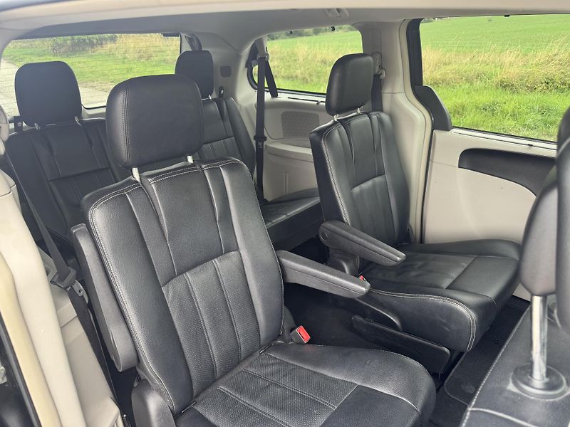 Chrysler Town & Country (2016) 3.6 V6 DOL. KM,SERVSNI KN - fotka 21 z 31