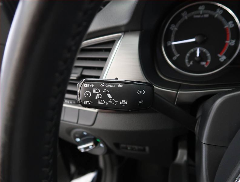 Škoda Fabia (2021) Ambition 1.0 TSI, Tempomat - fotka 19 z 22