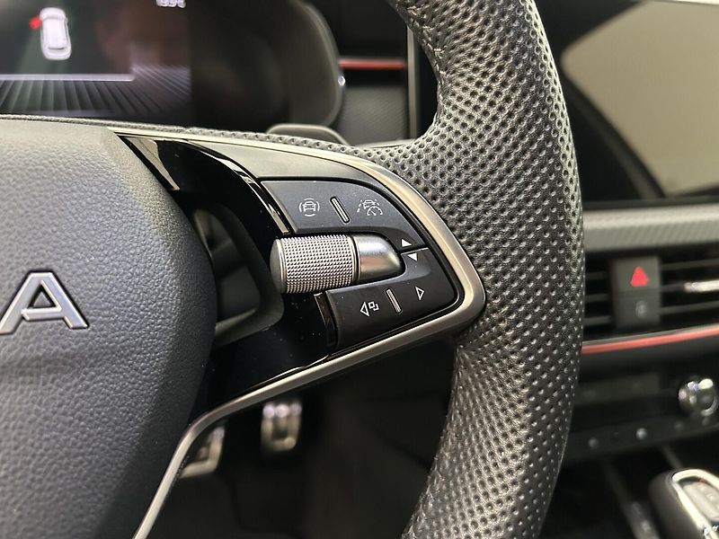 Škoda Kamiq 1.0 TSI Monte Carlo - fotka 14 z 26